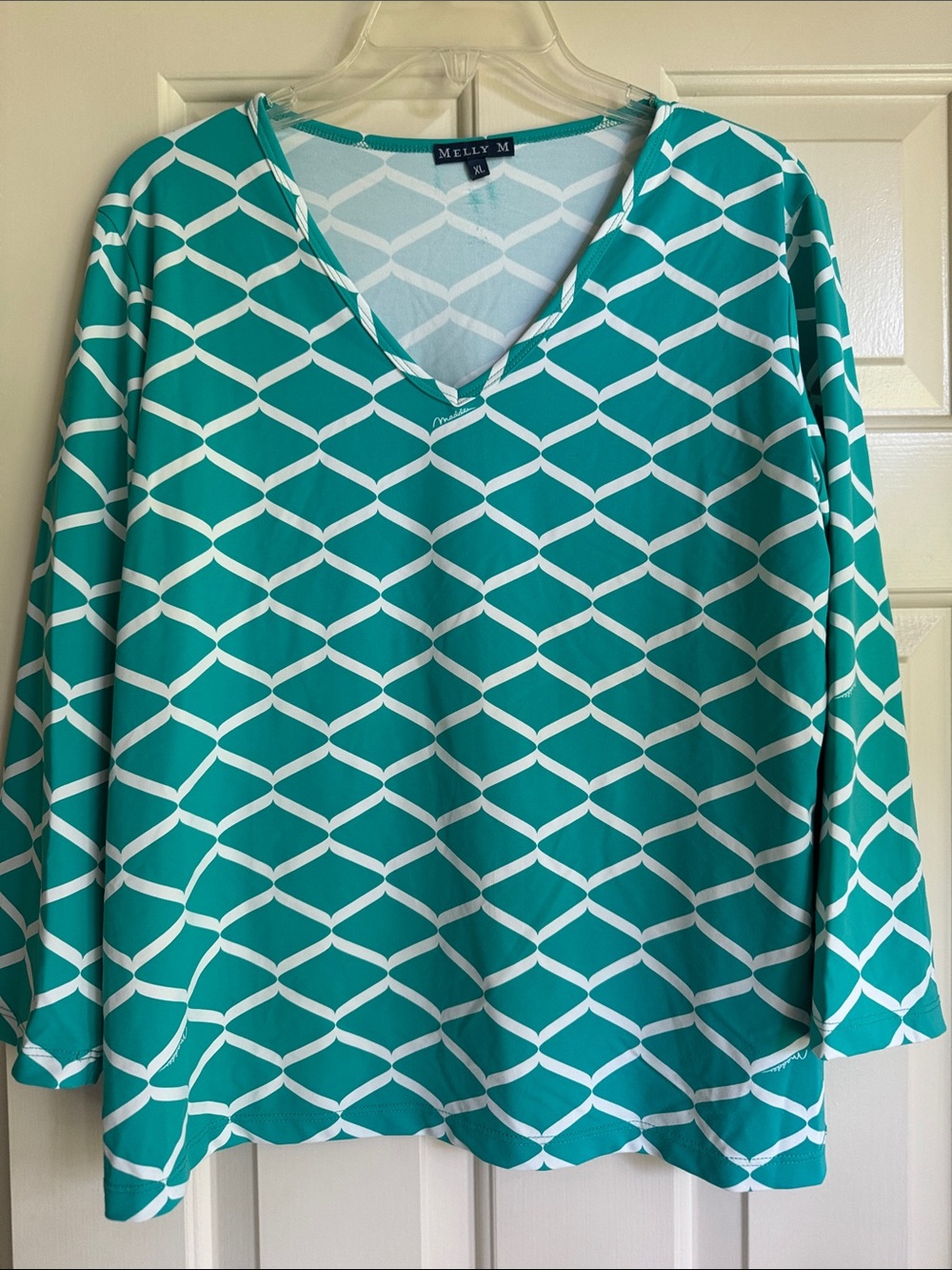 Melly M Teal & White Geometric V-Neck 3/4 Sleeve Top